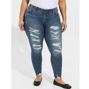 Torrid bombshell skinny High Rise Destructed stretch jeans 26R 26 fray hem